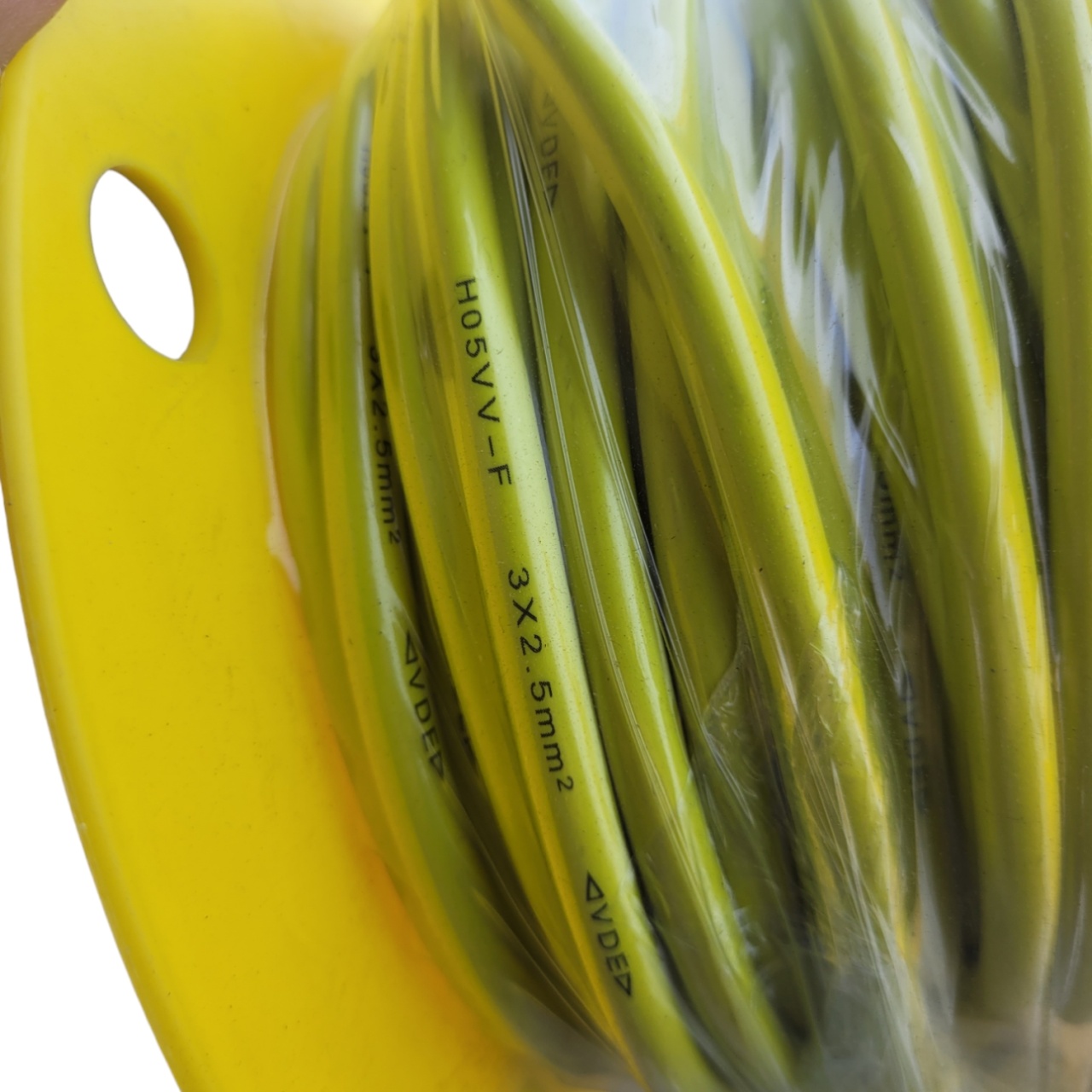 Силовой удлинитель 20 м, 4 розетки, 16А, 3500 Вт, кабель КГ 3х2.5 мм², MX 16385 (3538) оптом